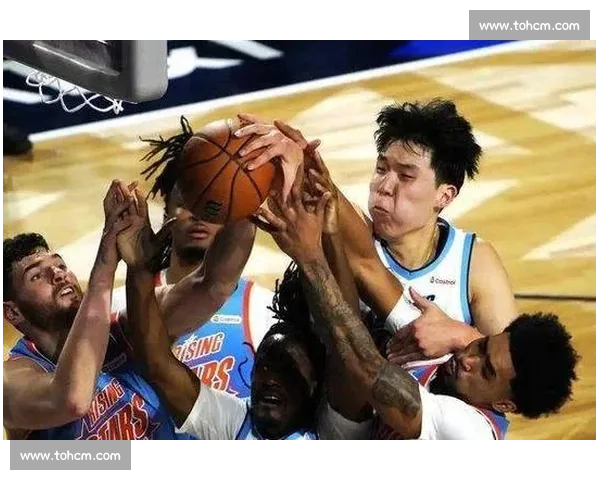 惊！新秀球员比赛中突然倒地，球迷们的心都碎了！